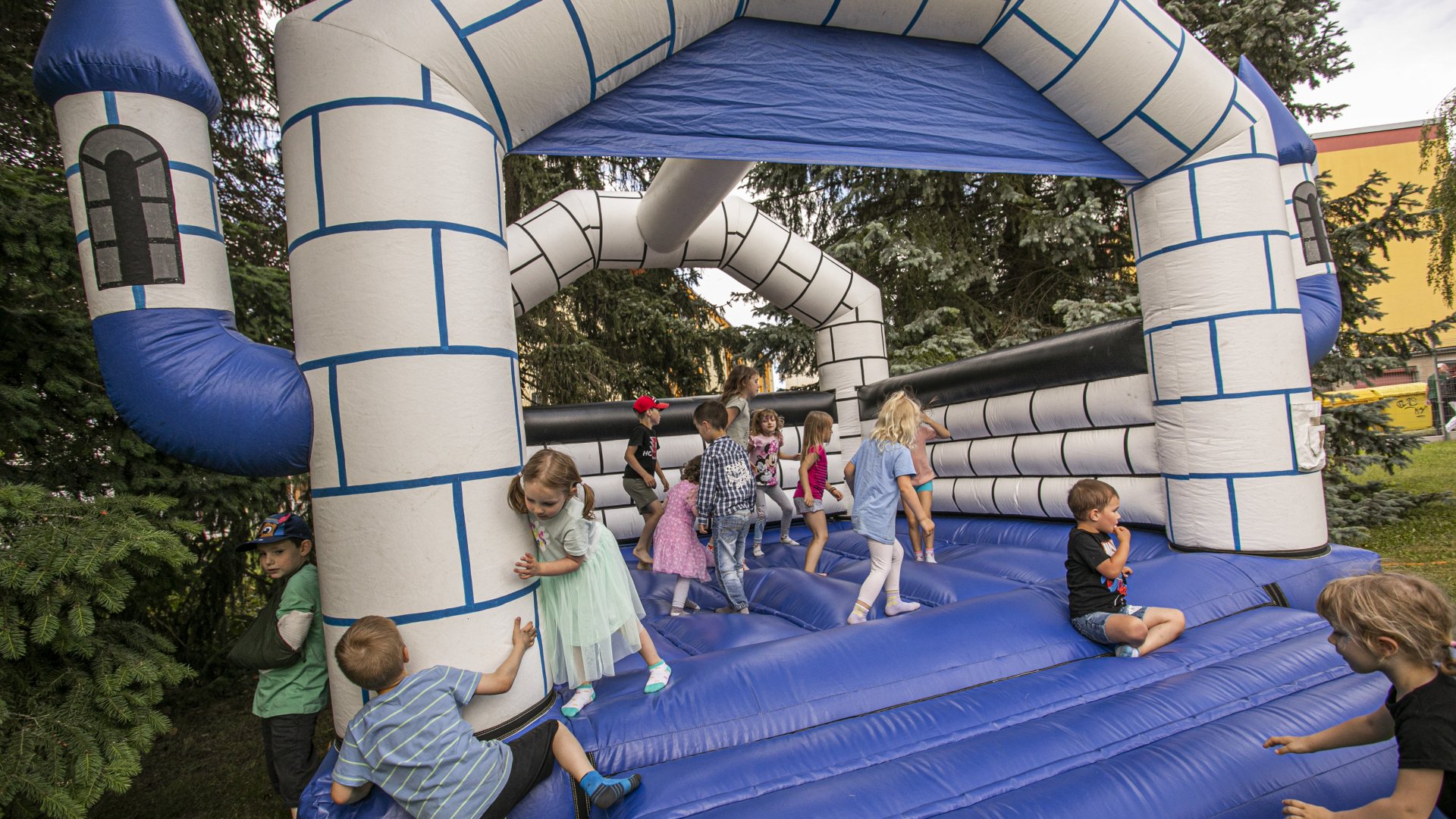 Den otevřených dveří přilákal více než tisíc návštěvníků