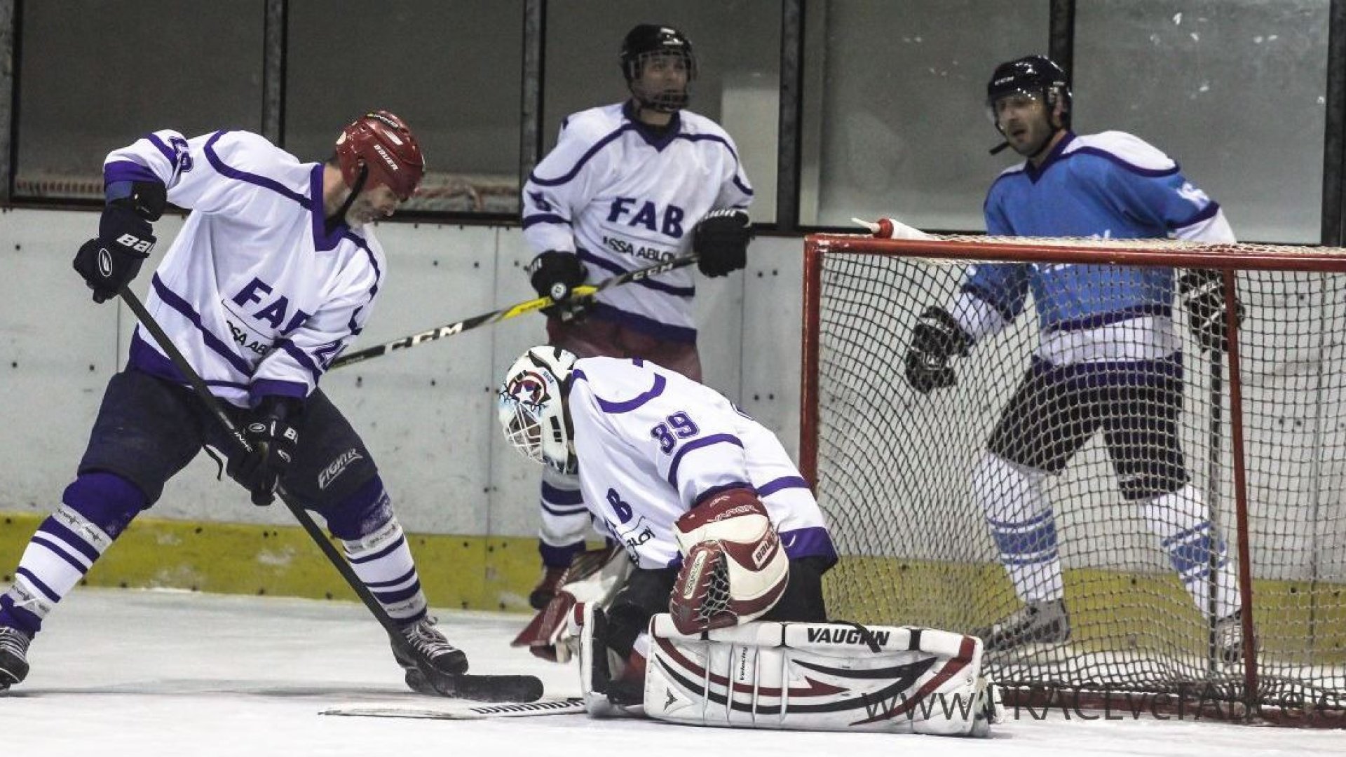 FABka hrála hokej pro charitu