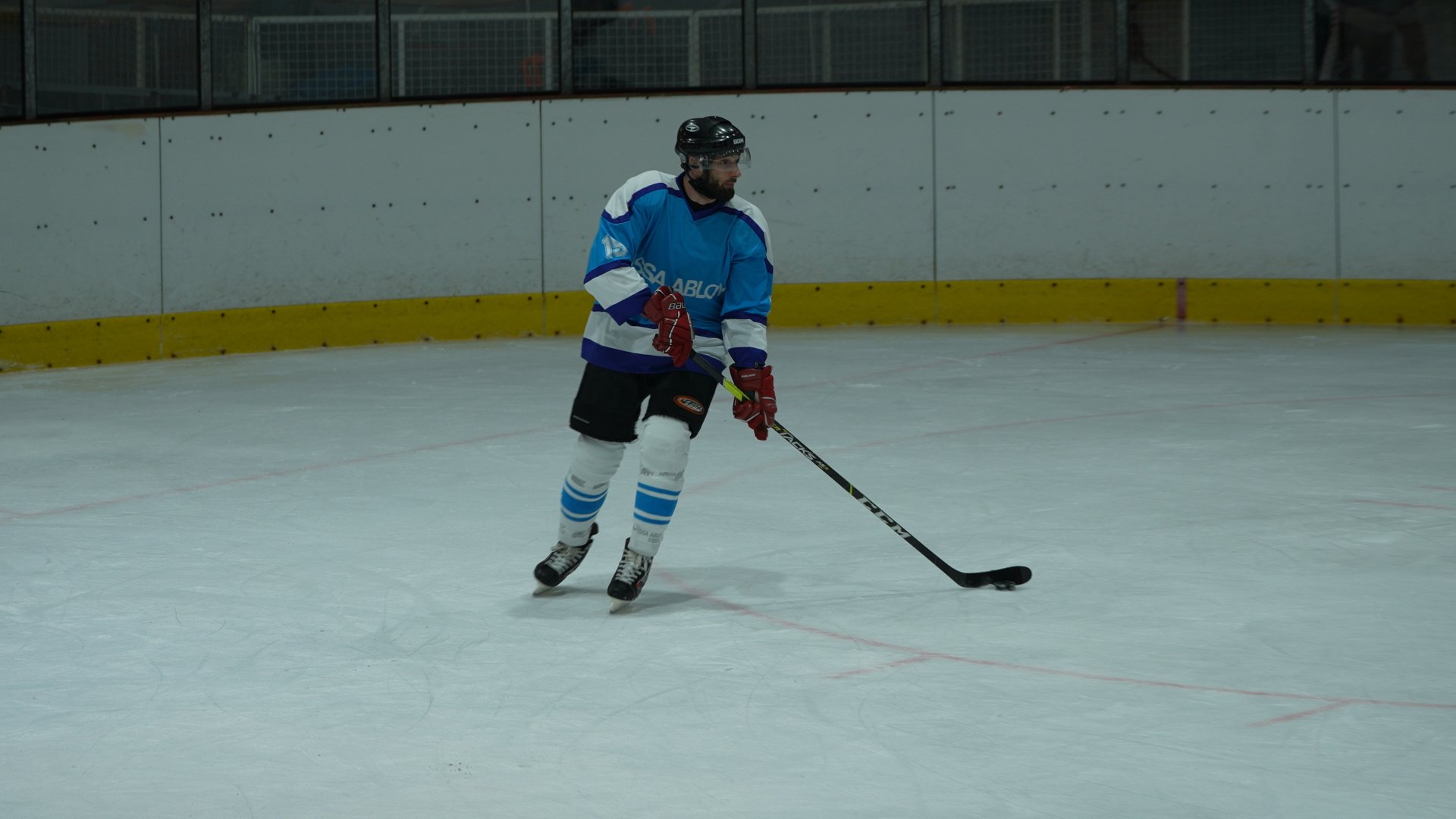 Charitativní hokejový zápas