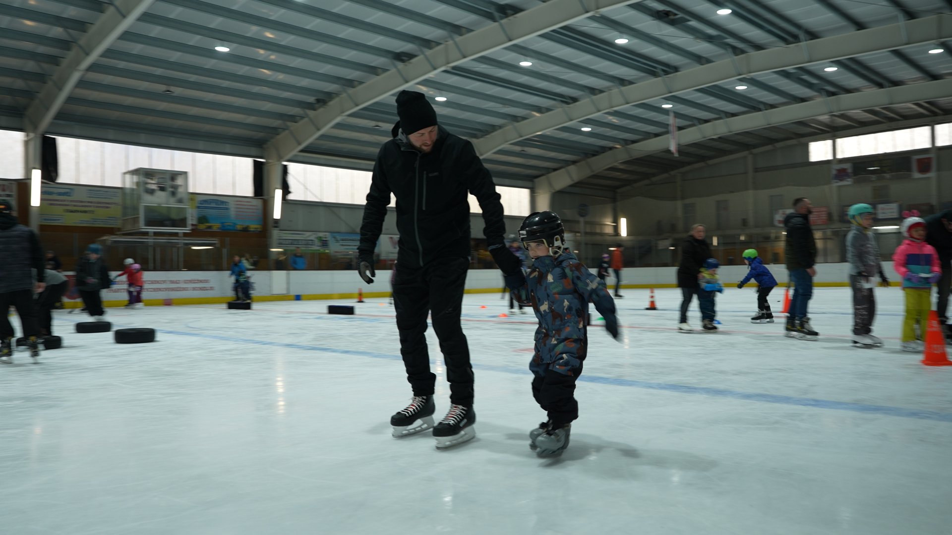 Charitativní hokejový zápas