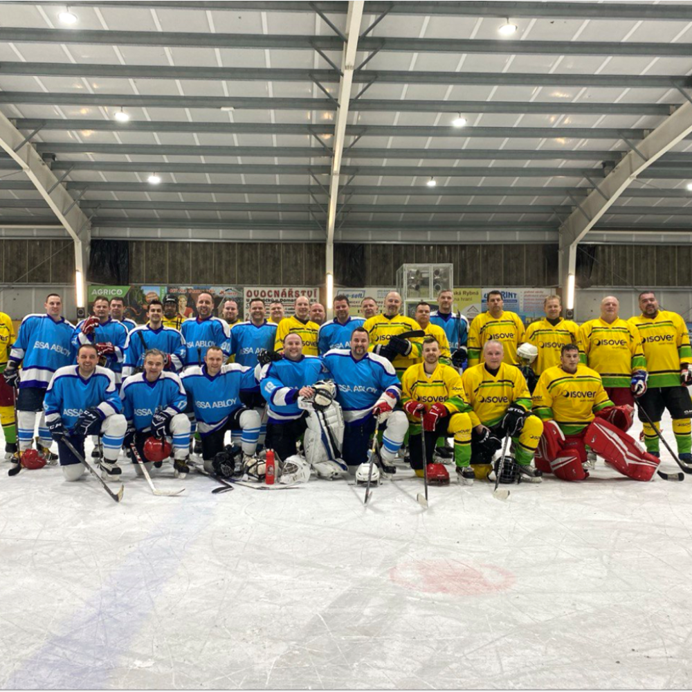 Charitativní hokejový zápas