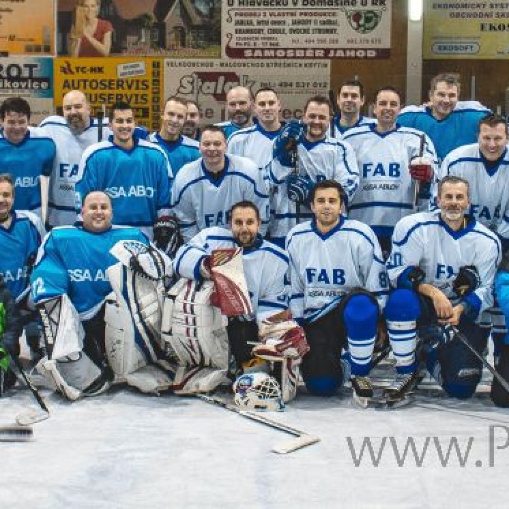FABka hrála hokej pro charitu